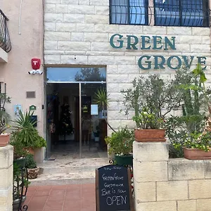 green-grove-guest-house.qawrahotelsmalta.org/